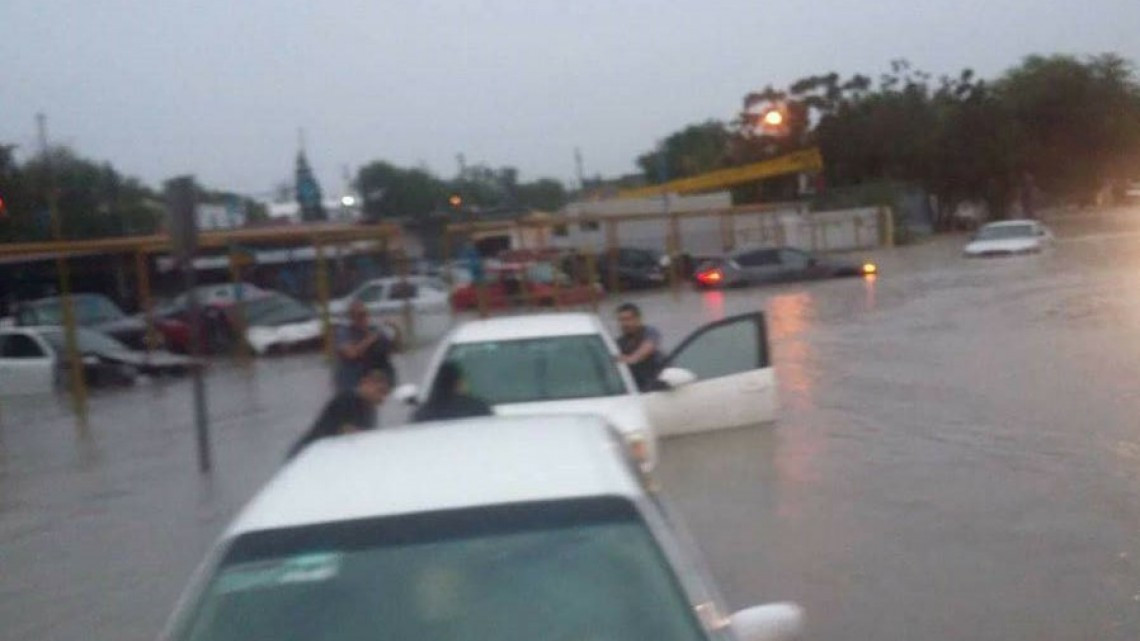Lluvias provocan caos en calles de Reynosa