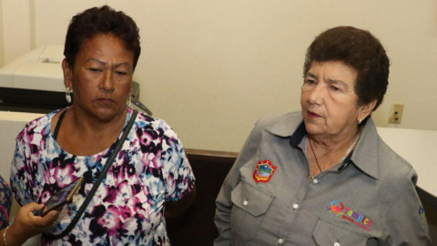 Destina Ayuntamiento despensas a despicadoras