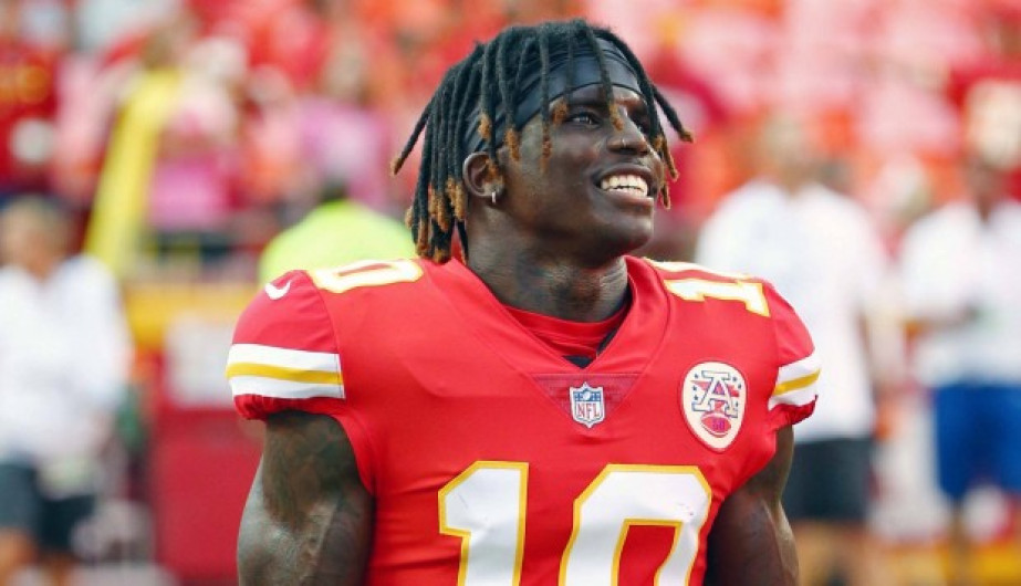 Tyreek Hill no será suspendido por supuesta violencia doméstica 