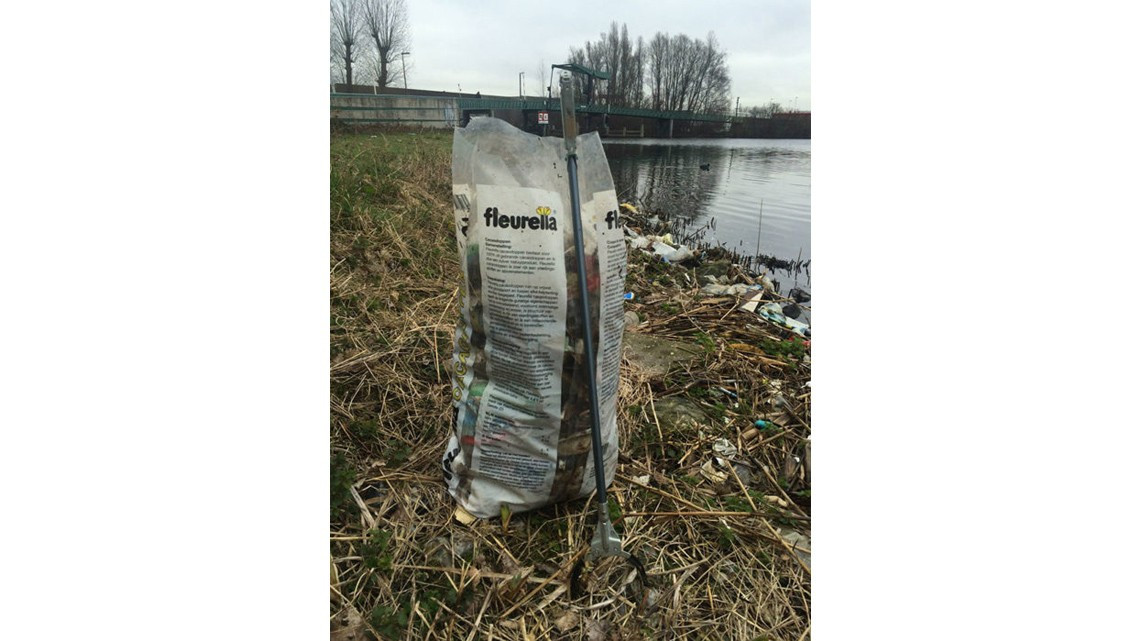 Limpia Río Schie, ¡y se vuelve viral!