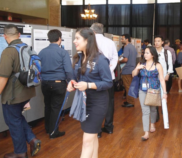 Realizan universitarios "Simposio anual"