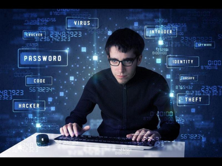 Proponen que México albergue a genios en informatica deportados por EU