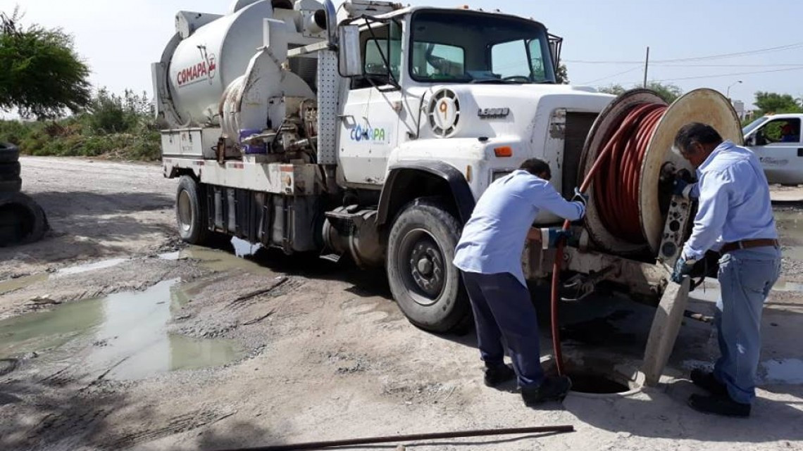 Comapa trabaja con equipo vactor
