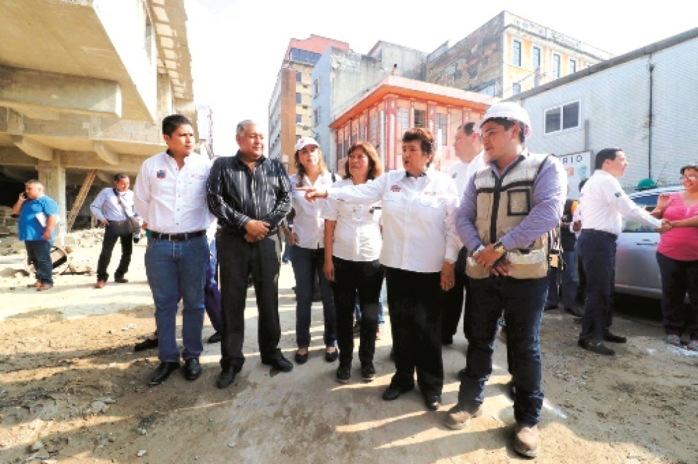 Gobierno de Tampico verifica avance en construcción de los mercados