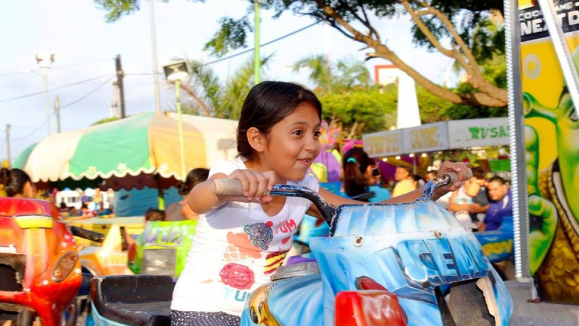 Ayuntamiento trae juegos mecánicos gratis