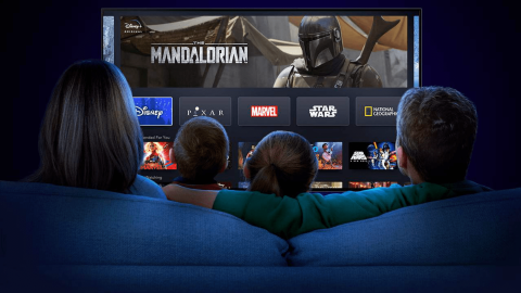 Disney+ alcanza 28 millones de suscriptores, 42% de los que tiene Netflix