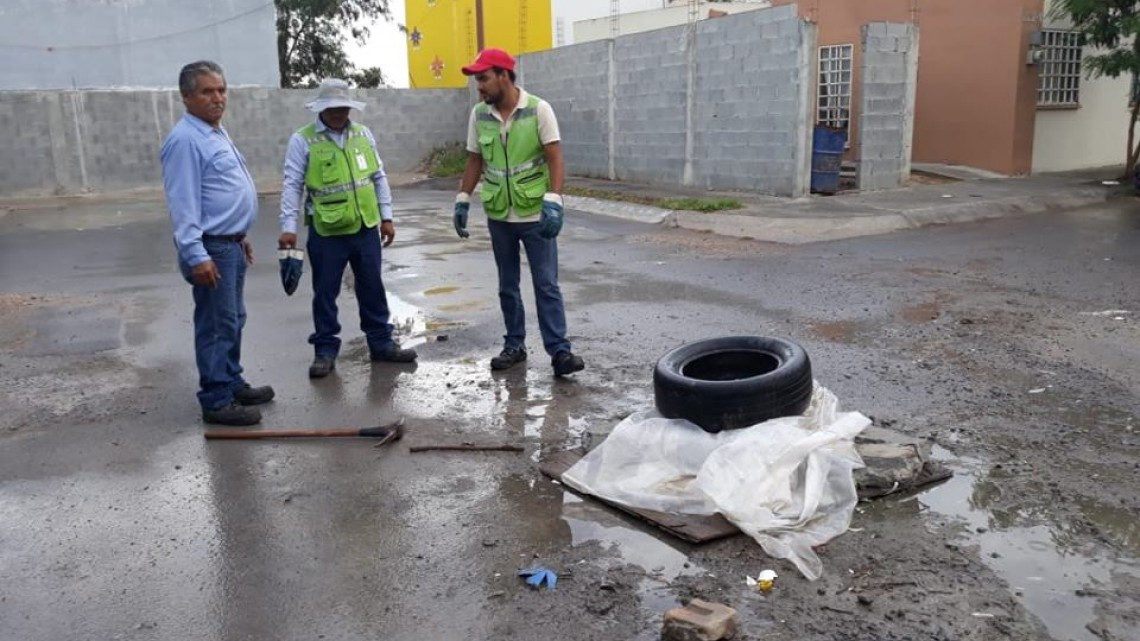Comapa trabaja con equipo vactor