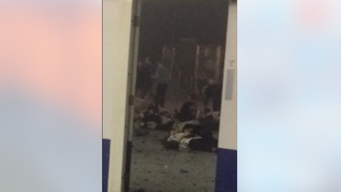 Al menos 20 muertos por explosión en concierto de Ariana Grande