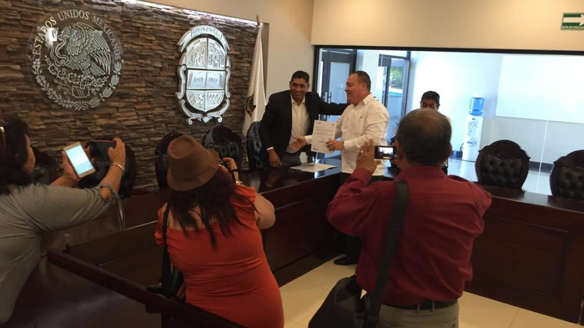 Se entregan nombramientos a 42 funcionarios de primer nivel en el Ayuntamiento de Altamira