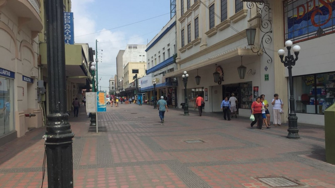Asaltan a 20 turistas en zona centro en días santos