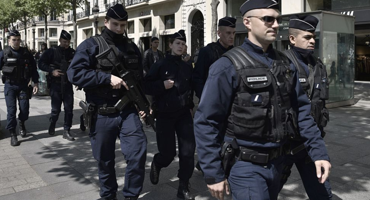 Hiere Yihadista  a 2 policías en Francia