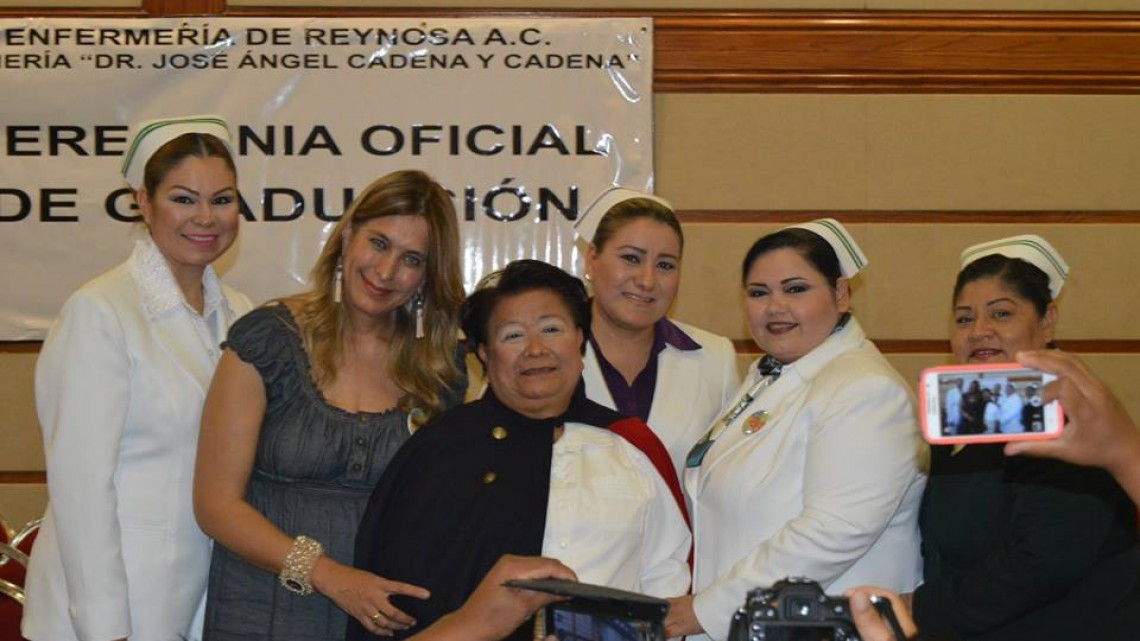 Maki felicita a graduados de escuela de Enfermería Dr. José Ángel Cadena y Cadena