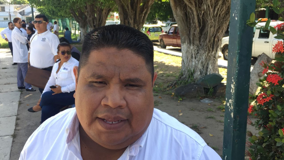 Recogen de banquetas y canales más de 3 mil llantas en Madero