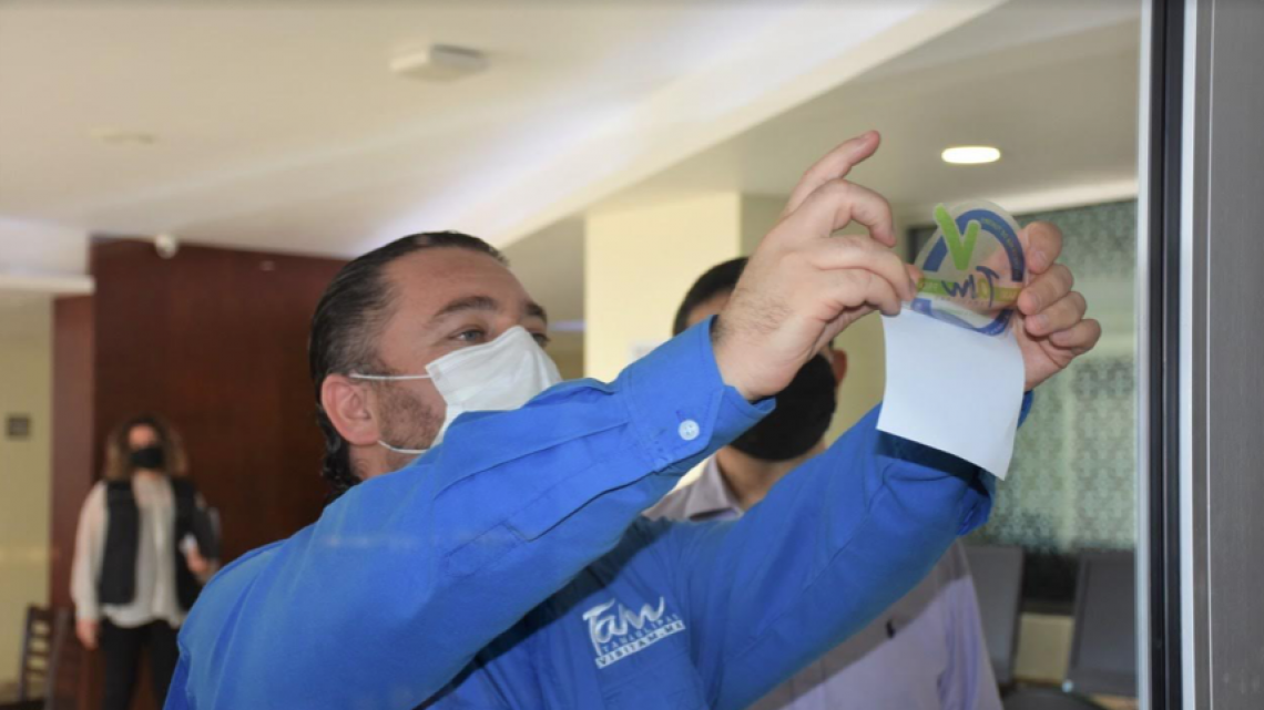 Entrega Turismo Tamaulipas primeras constancias de limpieza “SaniTamPro”