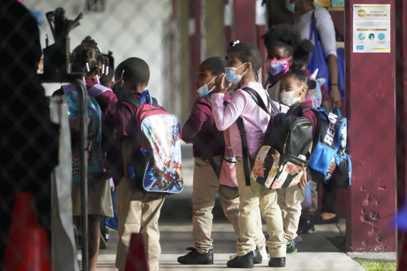 Miami-Dade retoma clases presenciales 