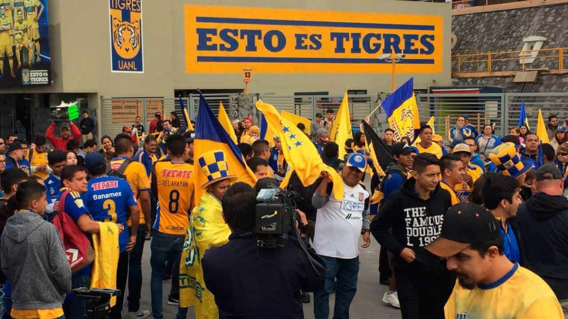 Inicia desfile por sexto campeonato de Tigres