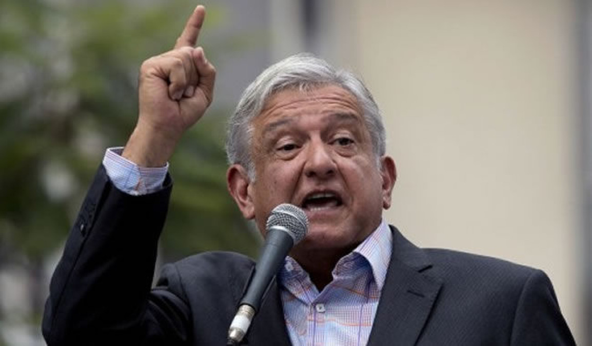 Asegura AMLO que pondría en marcha nuevas refinerías si es presidente