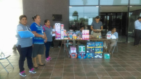 Rafael Salas apoya con vivieres a los afectados por el terremoto