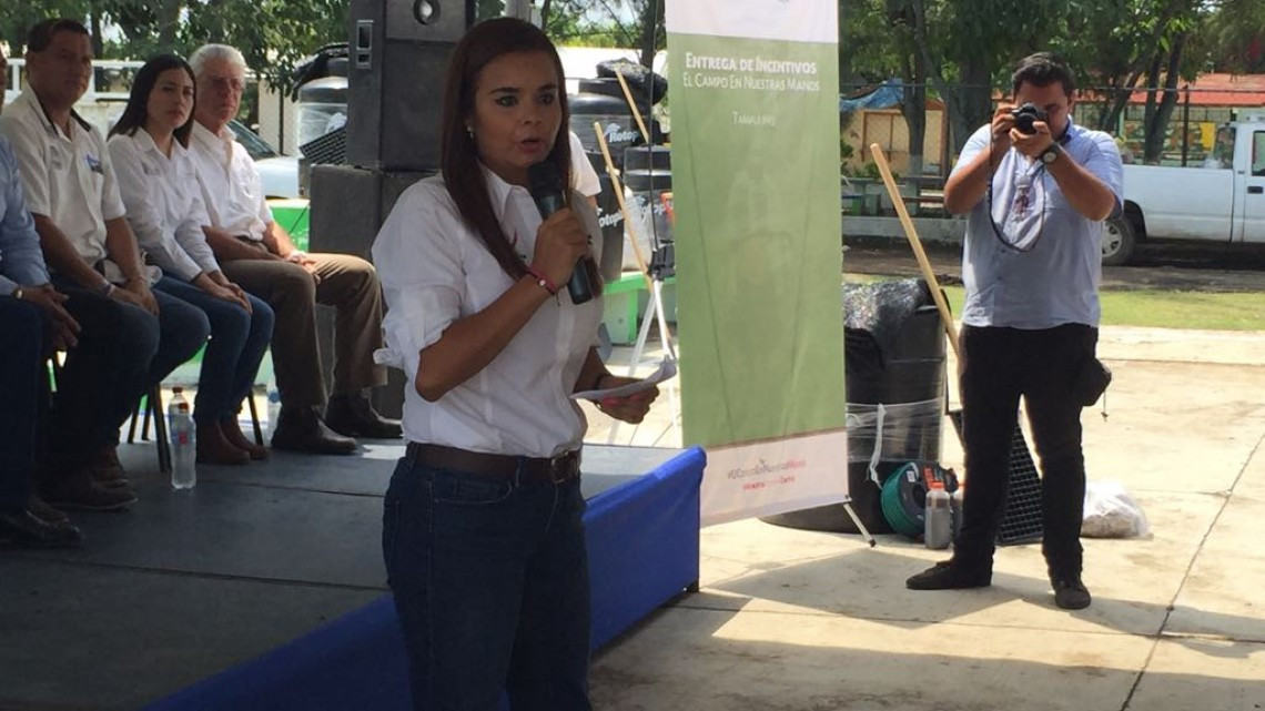 ⁠⁠⁠Entregan equipos para la creación de huertos