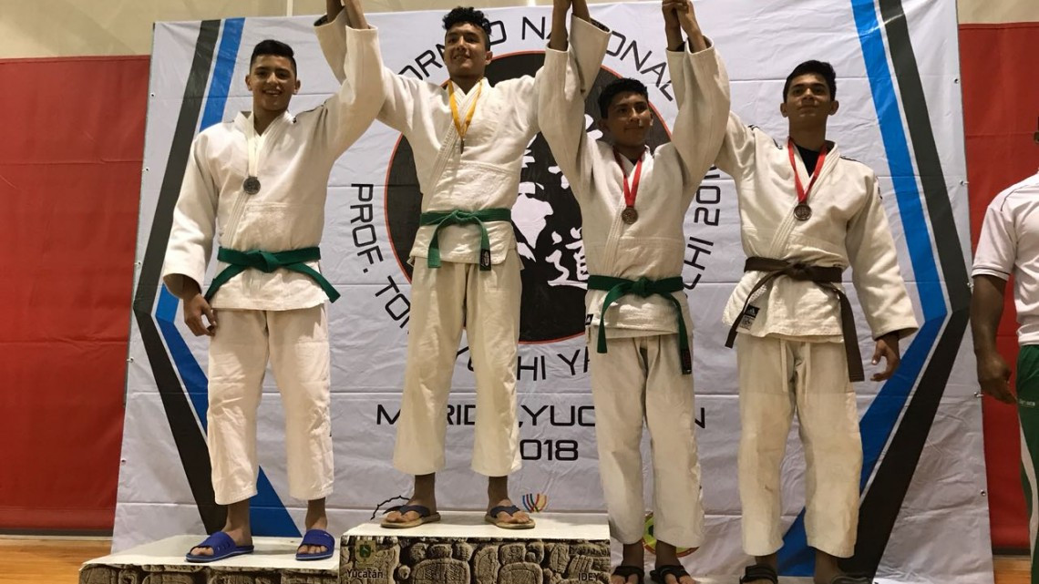 Éxito en estatal de Taekwondo