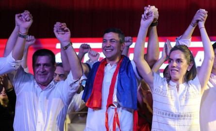 Santiago Peña gana la presidencia de Paraguay