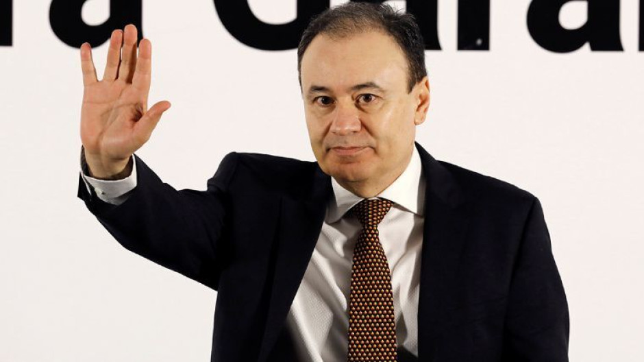 Durazo pide licencia como Senador por tiempo indefinido 