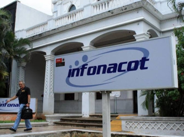 Investigan a 16 funcionarios públicos de Infonacot