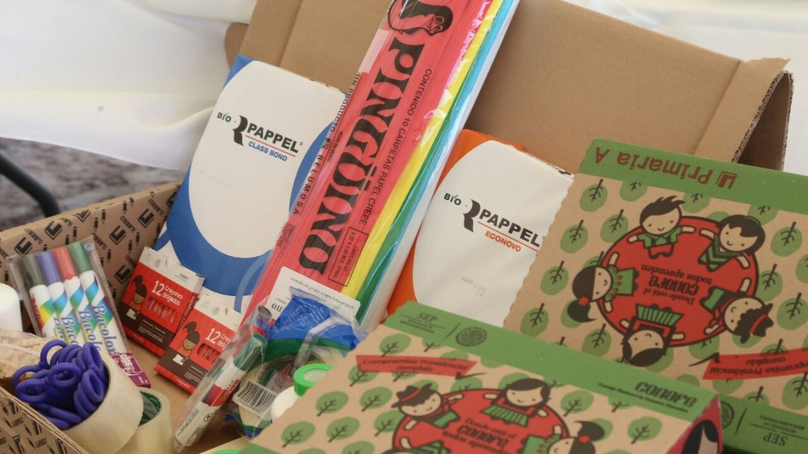 Municipio 600 paquetes de útiles escolares
