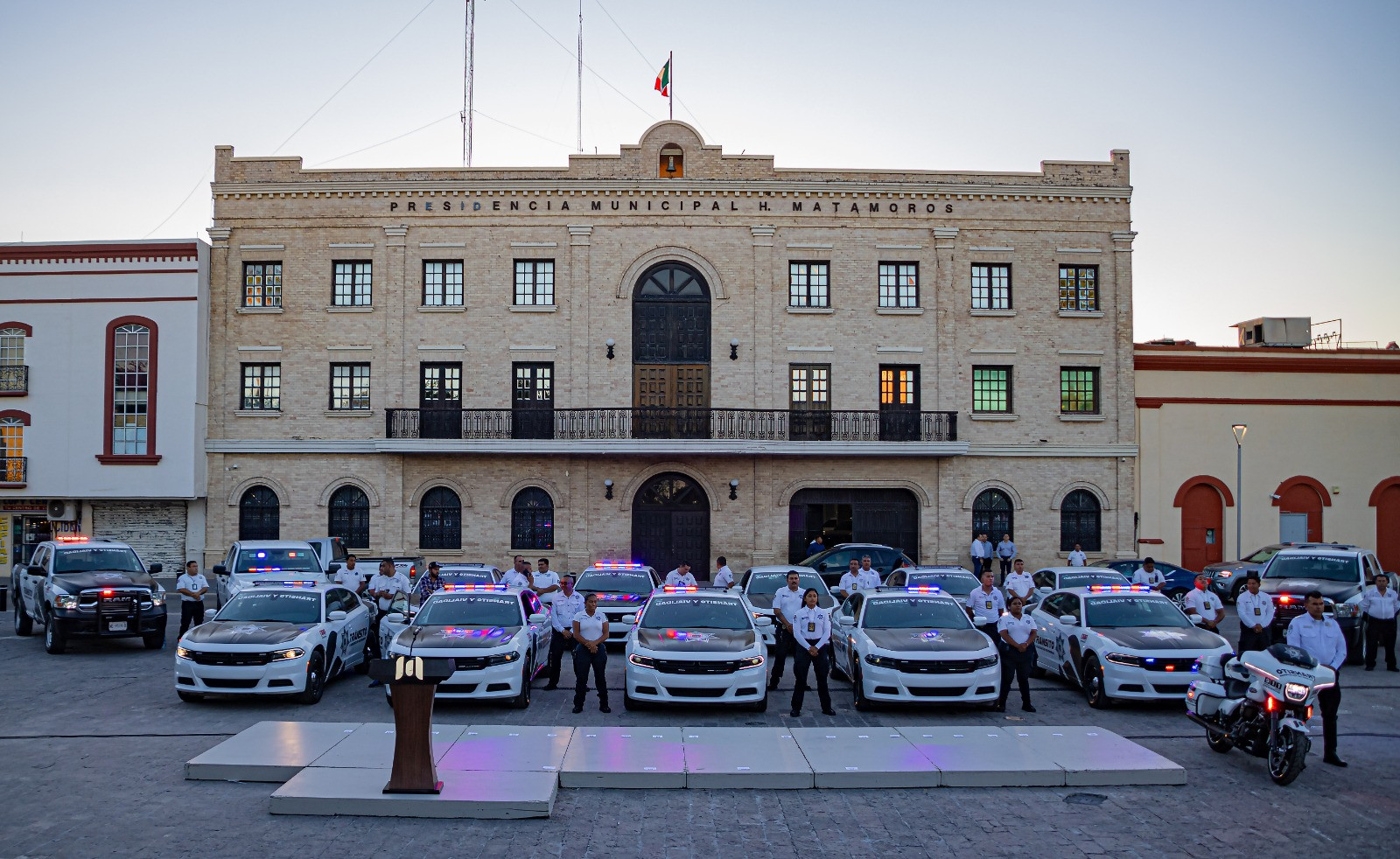 Entregan 14 patrullas de tránsito a la Secretaria de Seguridad y Vialidad