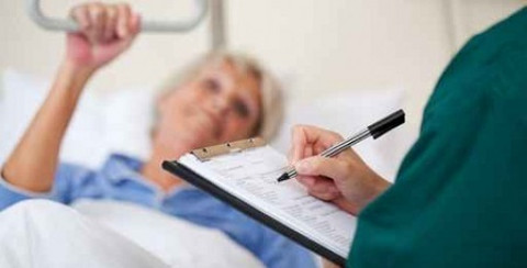 Trabajador que se enferme por causas laborales recibirá solo 50% de su salario