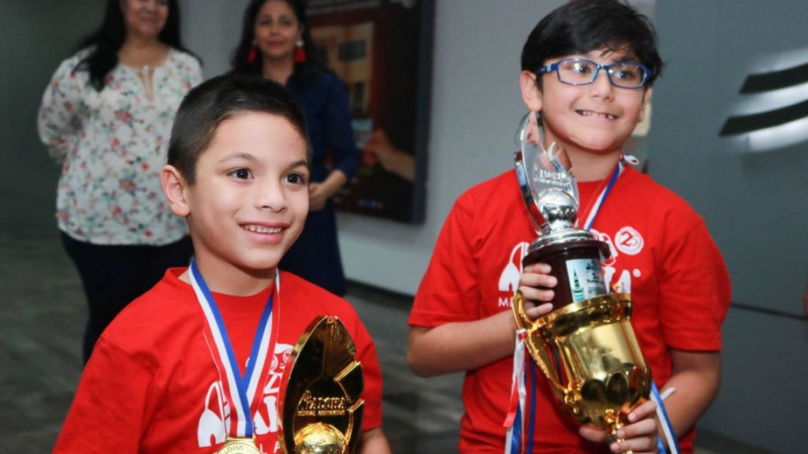 Autoridades de Madero reconocen triunfo de estudiantes en concurso mundial