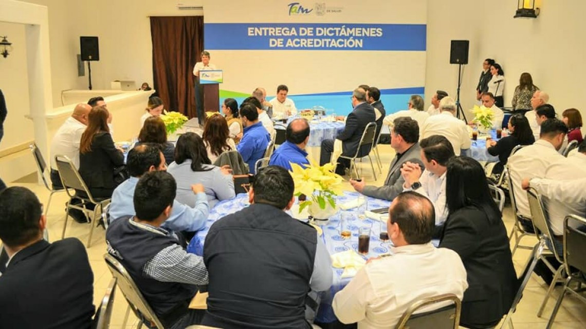 Entregan dictámenes de acreditación a Salud