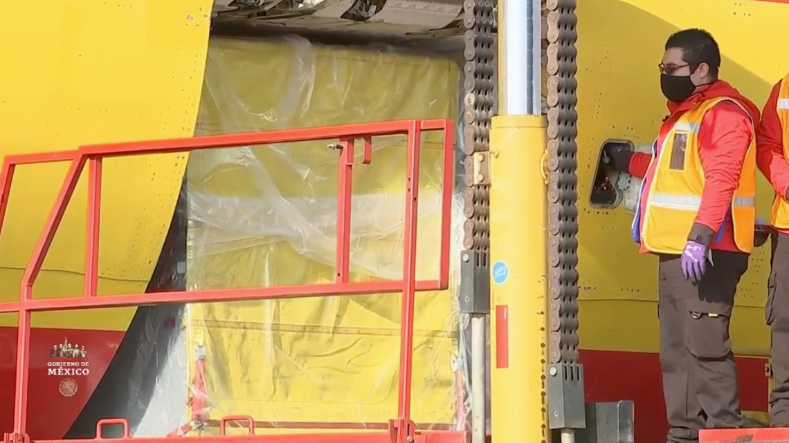 Llega primer embarque de la vacuna de Pfizer contra el covid-19  a México