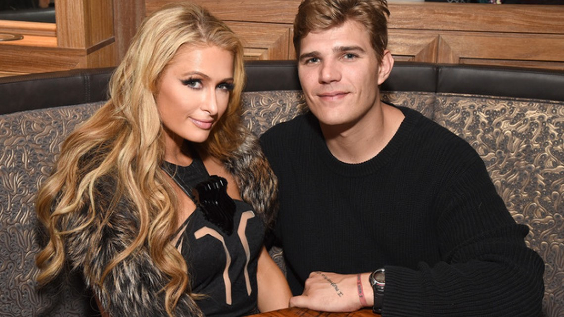 Paris Hilton pierde su anillo de compromiso