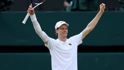Jannik Sinner derrota a Carlos Alcaraz y conquista su primer Wimbledon