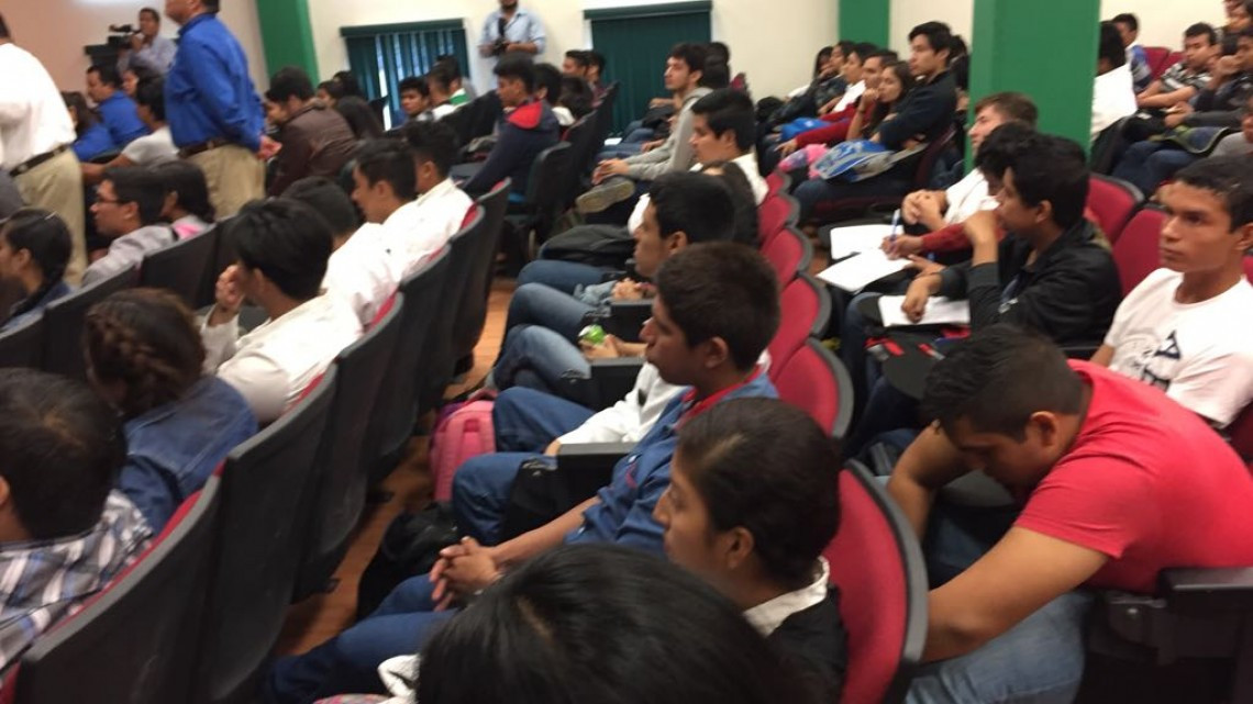 Refrendan apoyo a estudiantes de los tres niveles en Altamira