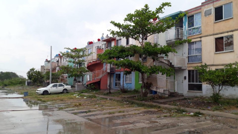 Familias viven en fraccionamiento sin energía eléctrica, piden auxilio