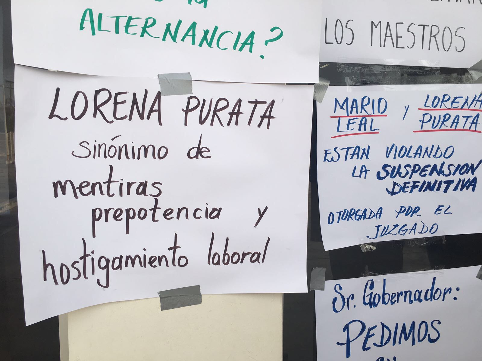 Explotan maestros en contra de Lorena Purata 