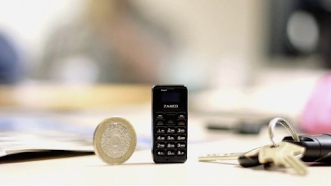 Así es el móvil más pequeño del mundo