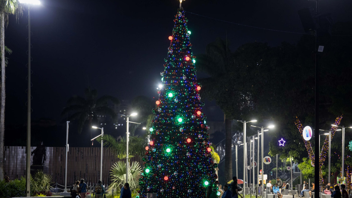 Llega la Navidad a Venezuela en octubre por decreto de Maduro