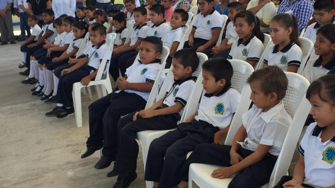 Mejoras en infraestructura urbana y apoyo a la educación llevan al sector rural