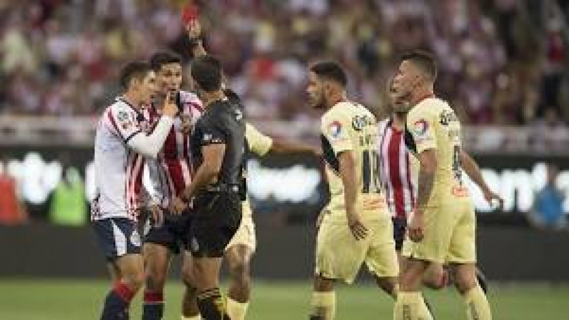 América vence 2-0 a Chivas
