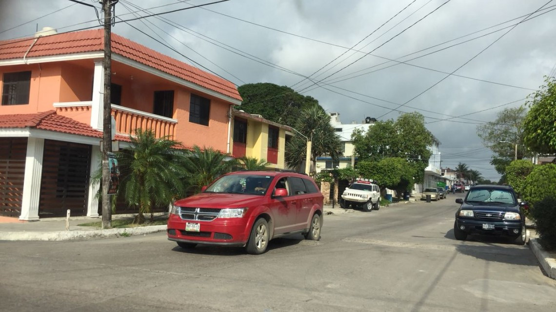 Vecinos de dos colonias exigen reunión con autoridades, temen inundarse