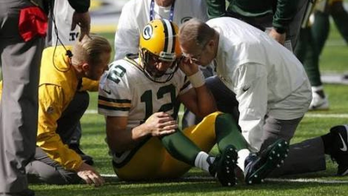 La escalofriante fractura de Aaron Rodgers