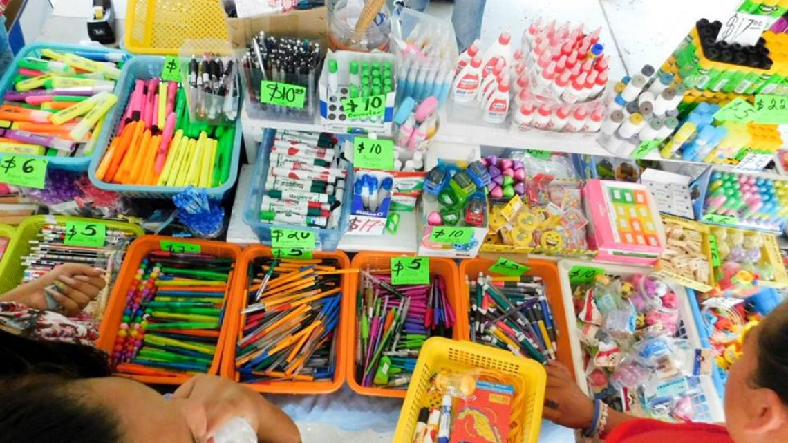 Realizan con éxito "Feria del Regreso a Clases"