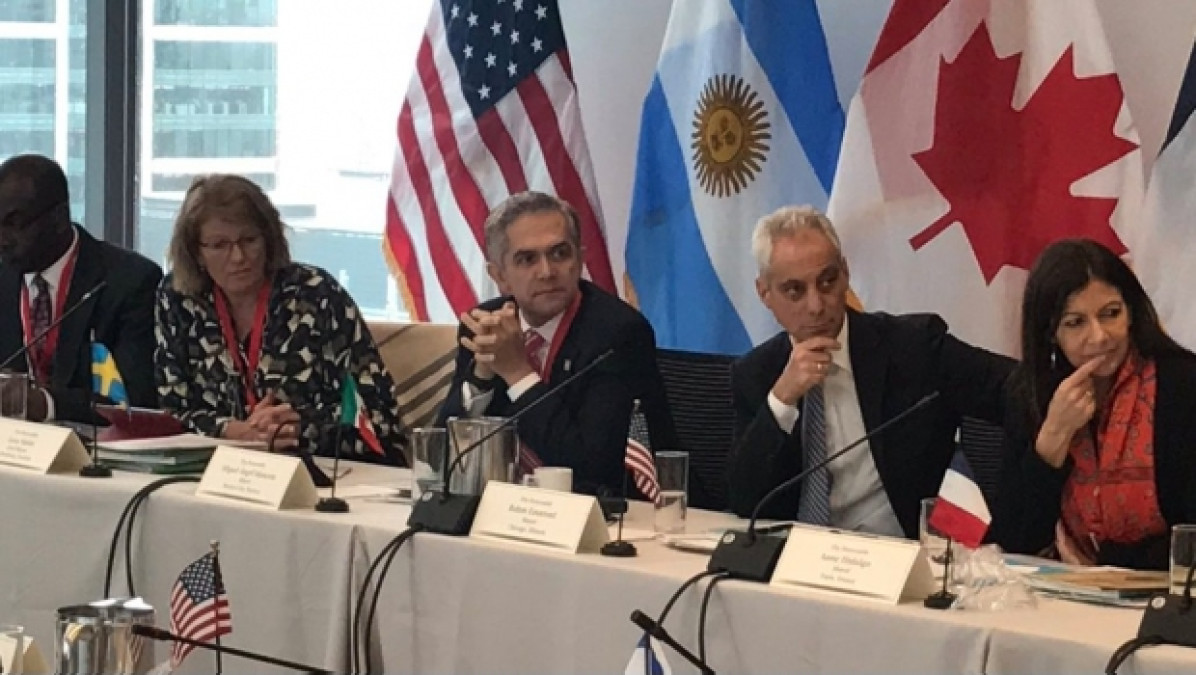 Participa Mancera en foro fluvial de alcaldes en Chicago
