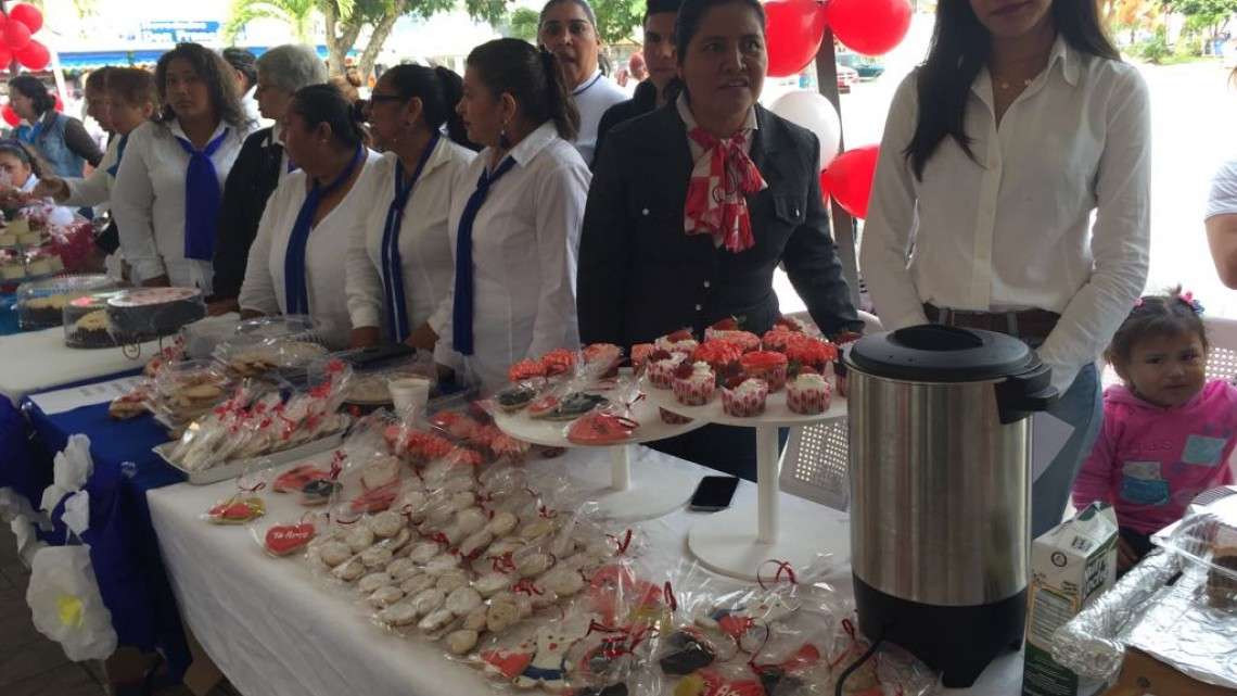 Incentivan el desarrollo de la mujer con enseñanza de oficios