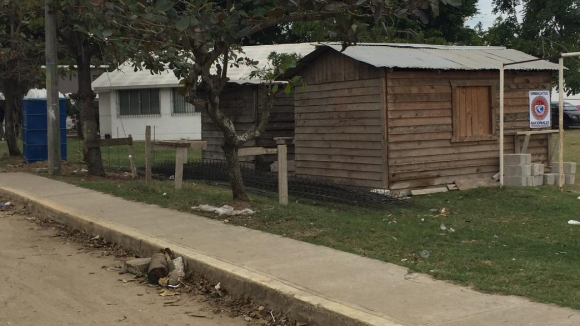 Vecinos del sector Miramar, defienden un área verde, ante la falta de información, por obras que ahí se ejecutan