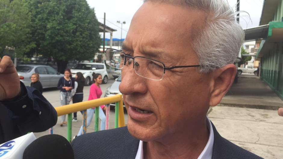 Rehabilitan acceso a escolleras 