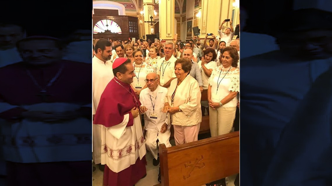 Toma juramento de fidelidad nuevo Obispo de Tampico